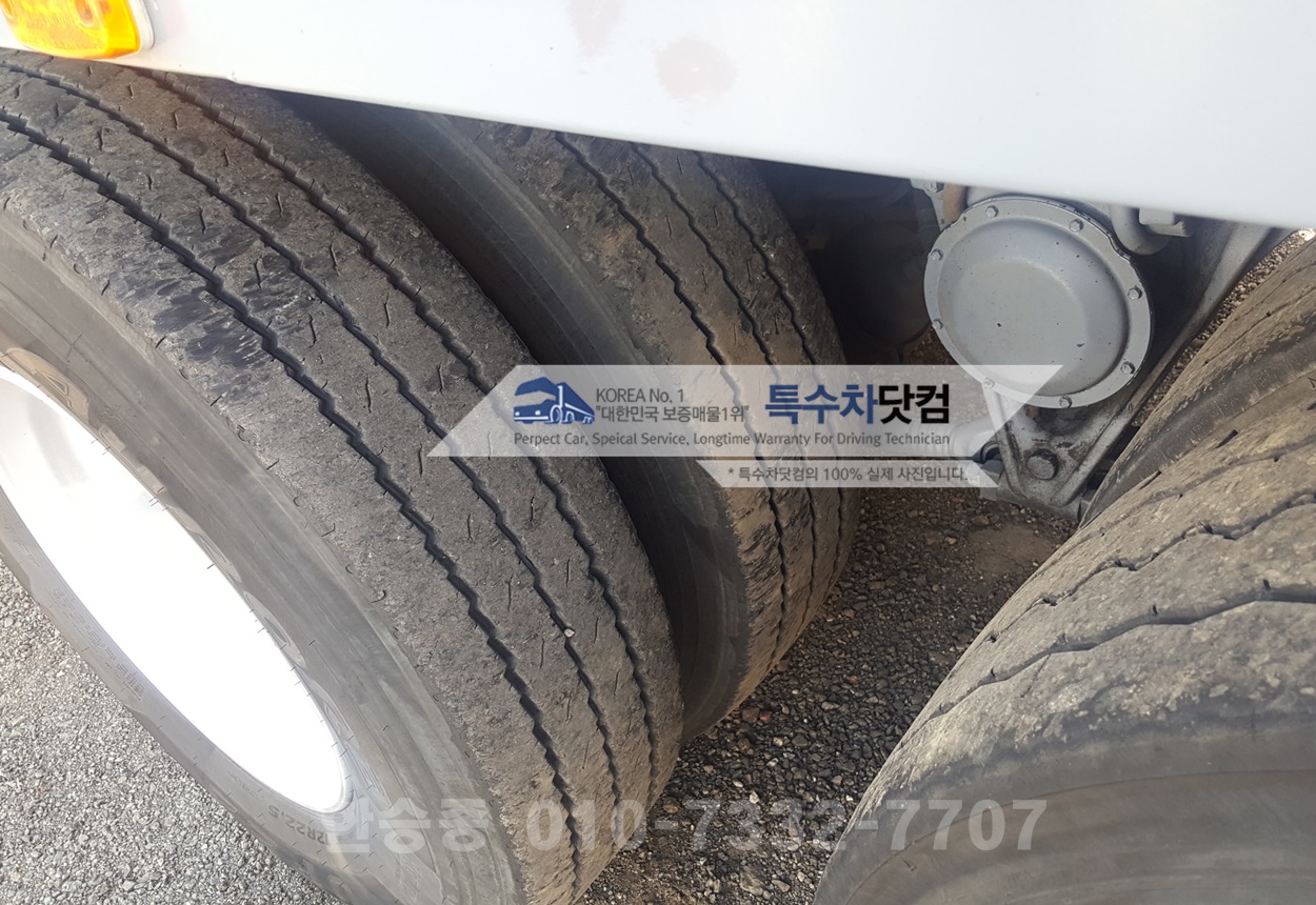 현대24톤 분뇨차 상세 이미지