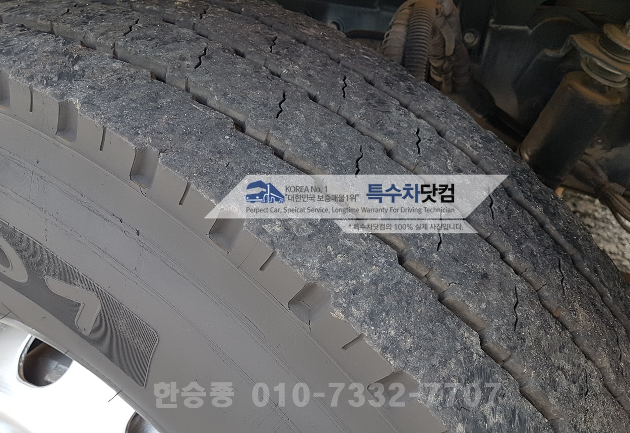 부커쉐링 8.5톤 노면청소차 상세 이미지