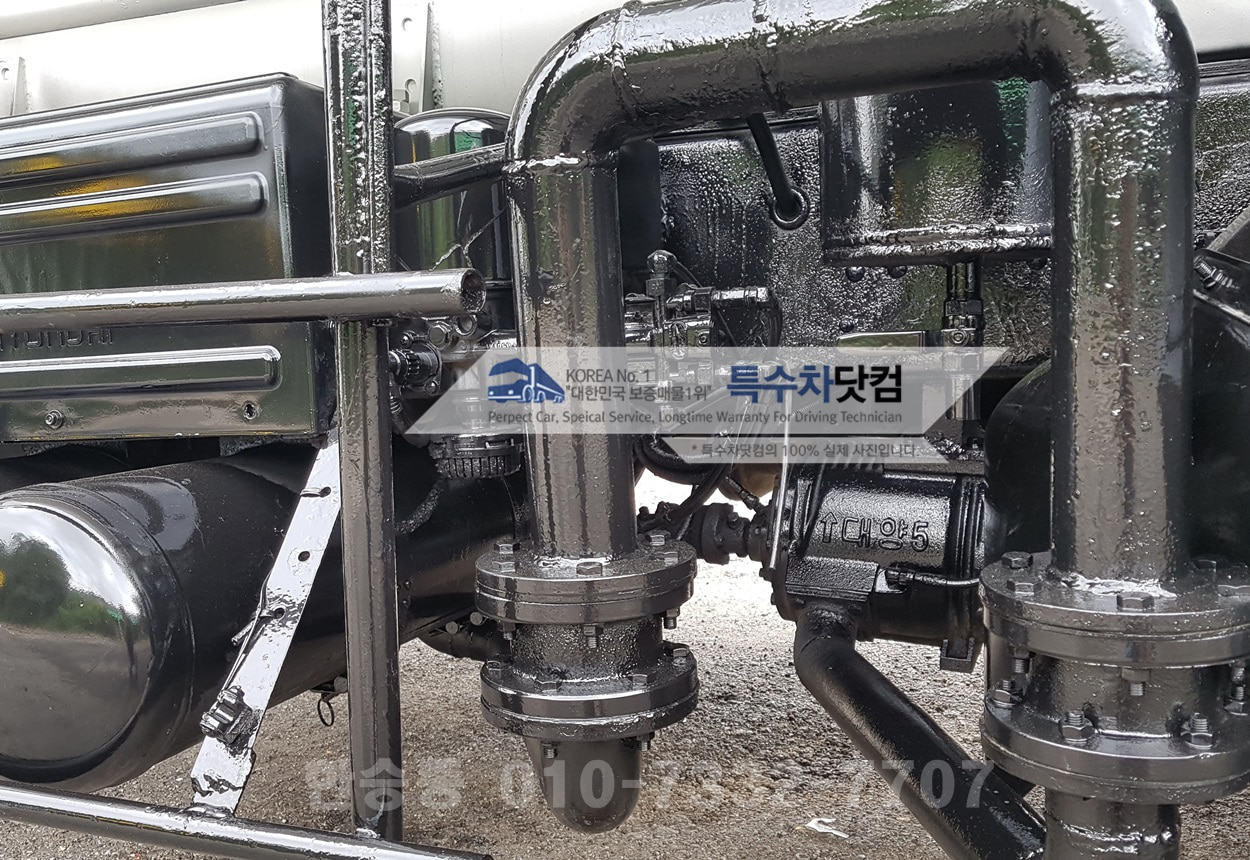 현대23.5톤 가축분뇨차 상세 이미지