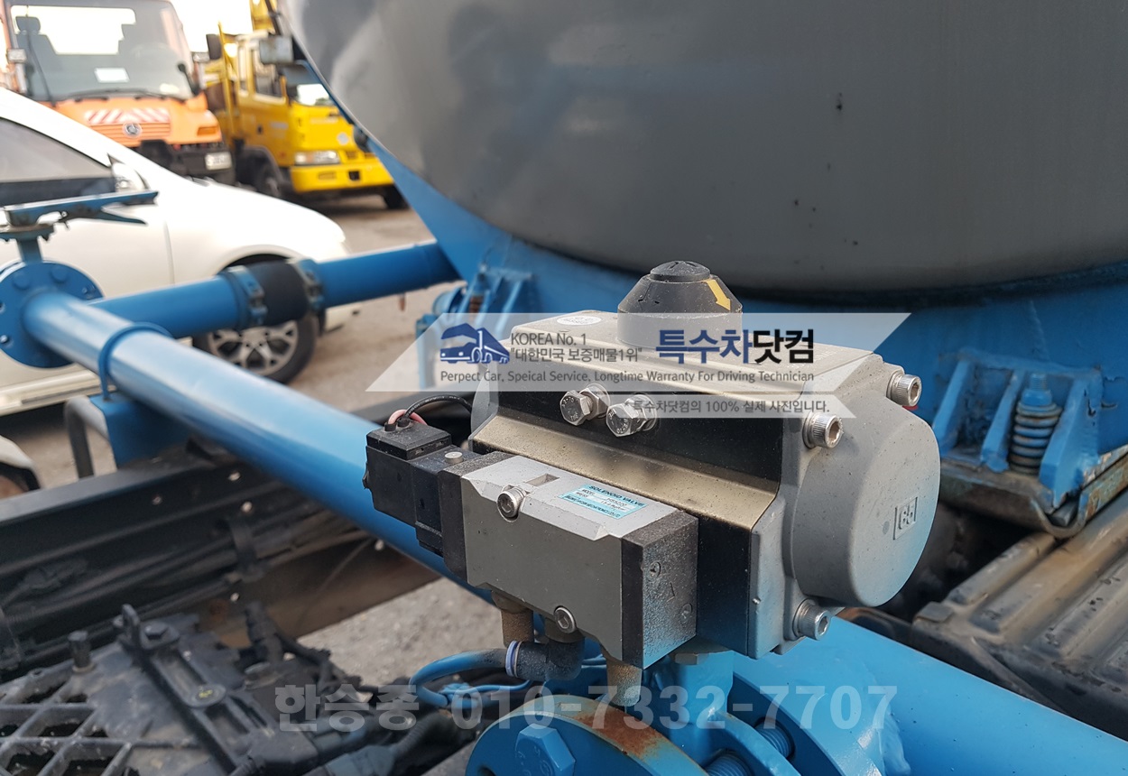 트라고 18톤 살수차 상세 이미지