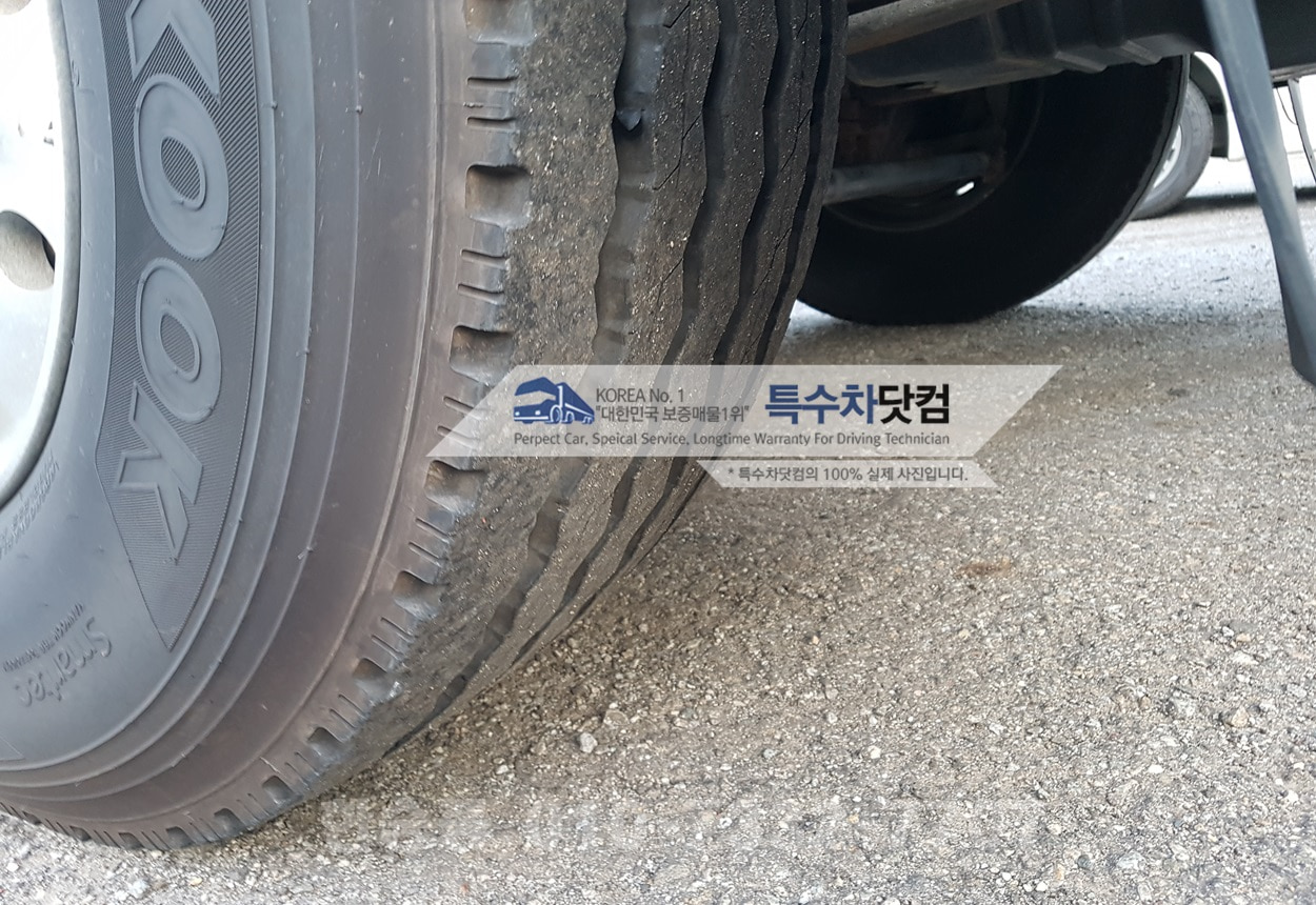 트라고 18톤 살수차 상세 이미지