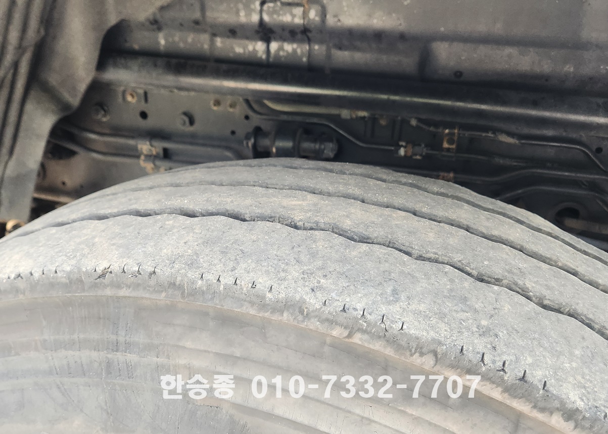 현대25톤 고무라인 탱크로리 상세 이미지