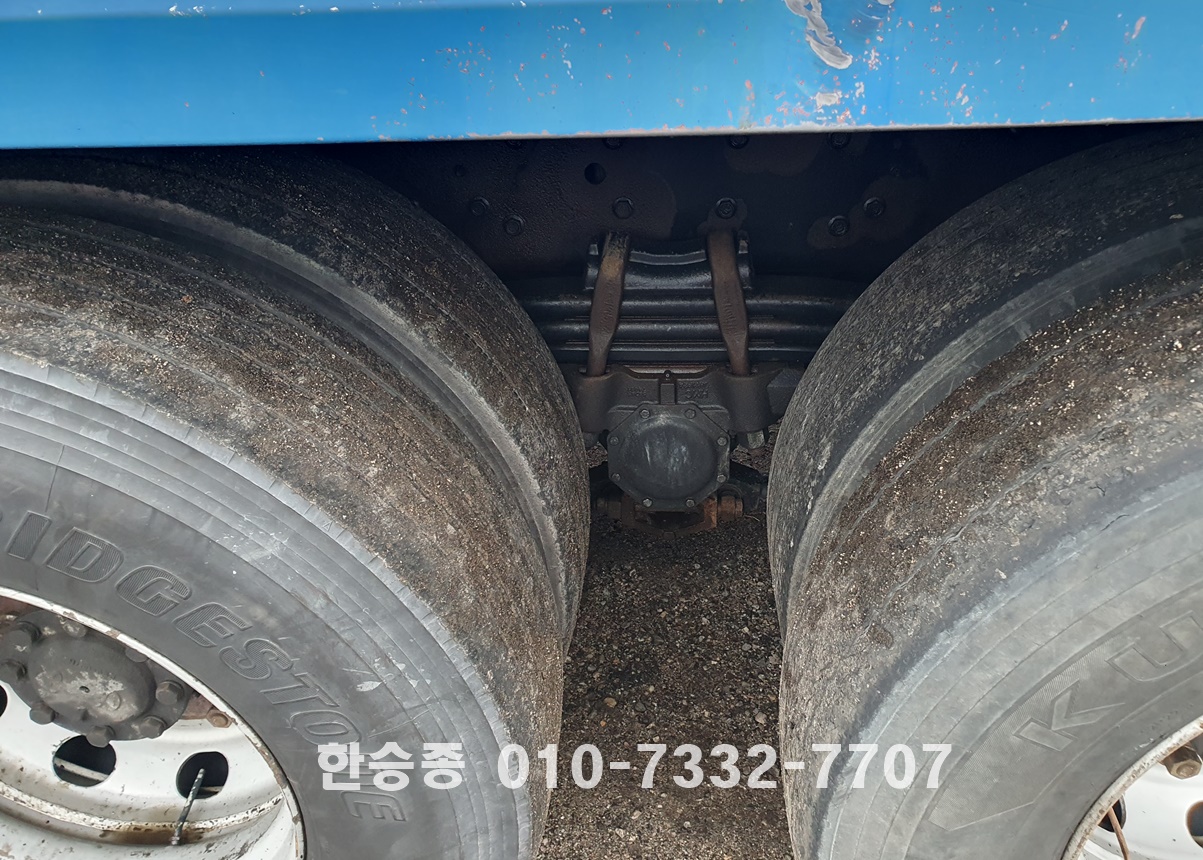 현대22톤 스텐 분뇨차 상세 이미지