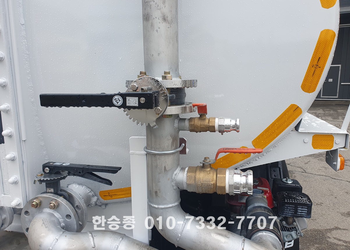 현대5톤 8천 살수차 상세 이미지